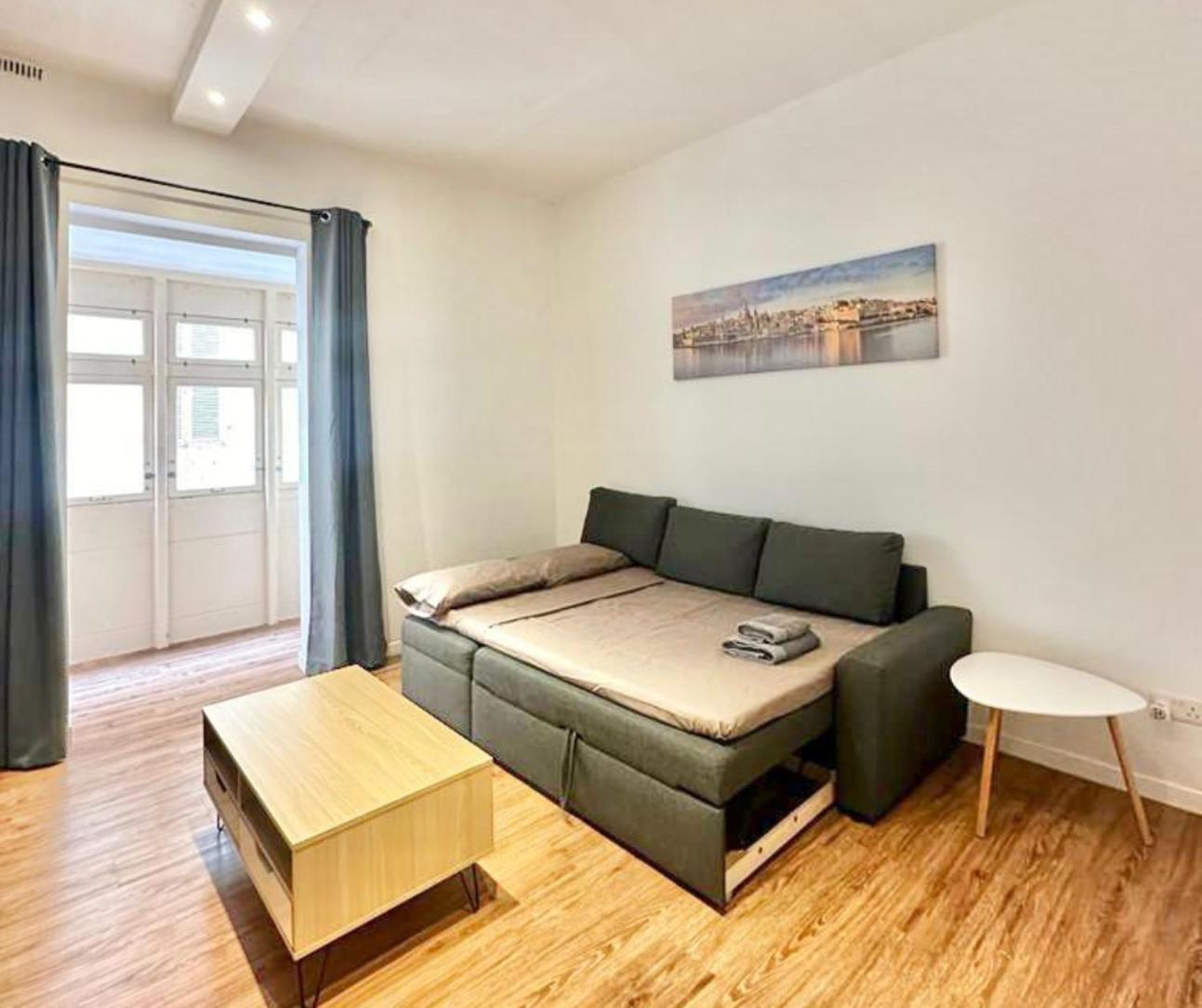 Central And Modern Valletta Flat Esterno foto